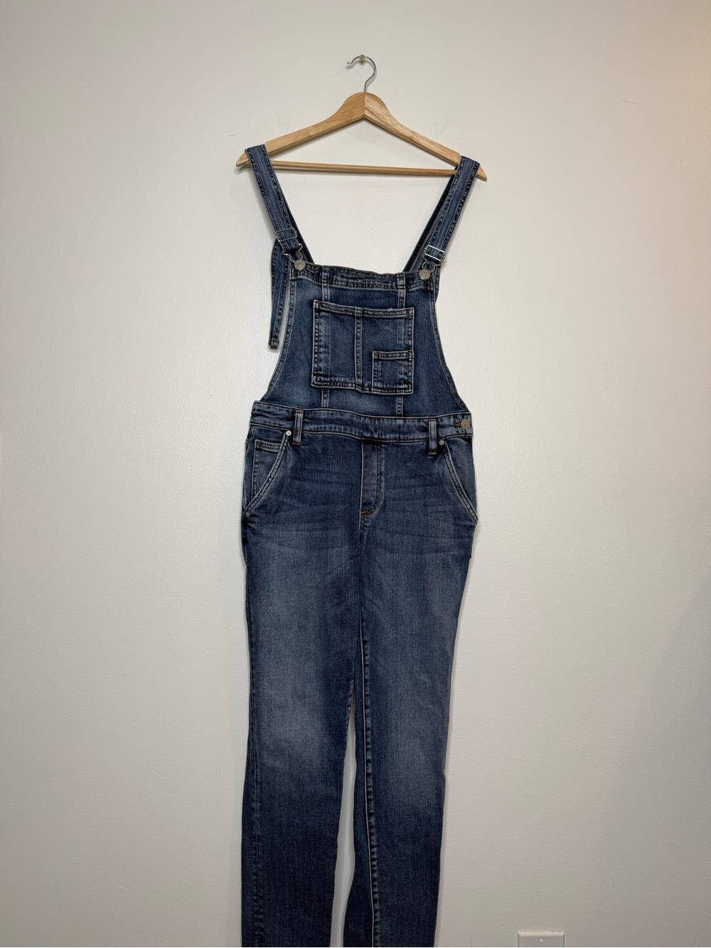 Silver Jeans Co Medium Wash Denim straight leg skinny size xs